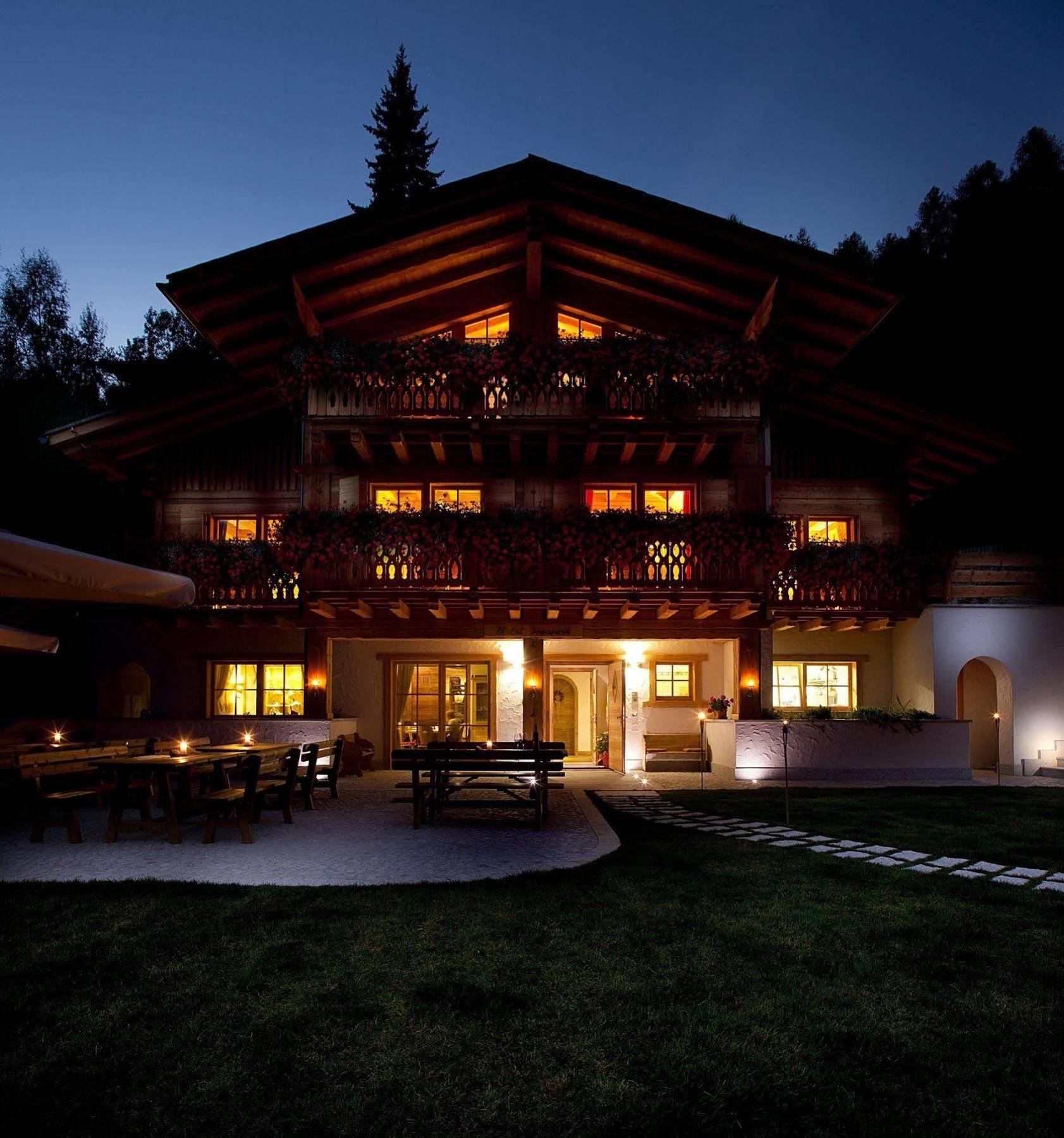 Fogajard Lovely Chalet Madonna Eksteriør billede